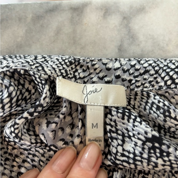 Joie 100% Silk Snakeskin Print Sleeveless Blouse Sz M #0420 - Picture 6 of 6